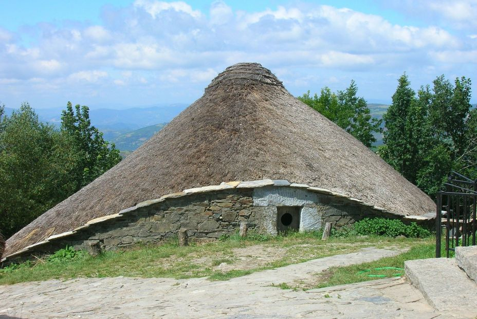 Palloza en O Cebreiro (Lugo) Wikipedia