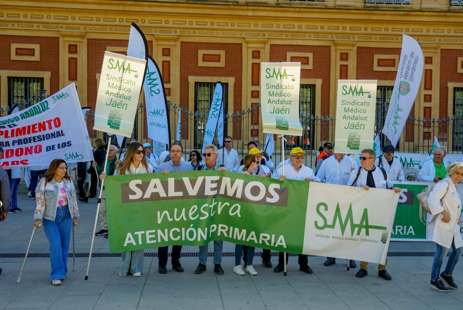 EuropaPress 5113746 manifestacion convocada sindicato medico andaluz coincidiendo jornada