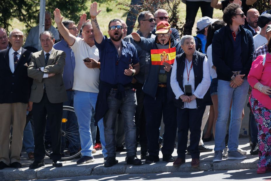 Exhumación de Primo de Rivera: tres falangistas detenidos tras enfrentarse a la Policía