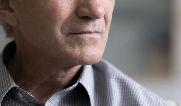 ¿Por qué la nariz y las orejas crecen durante toda la vida?