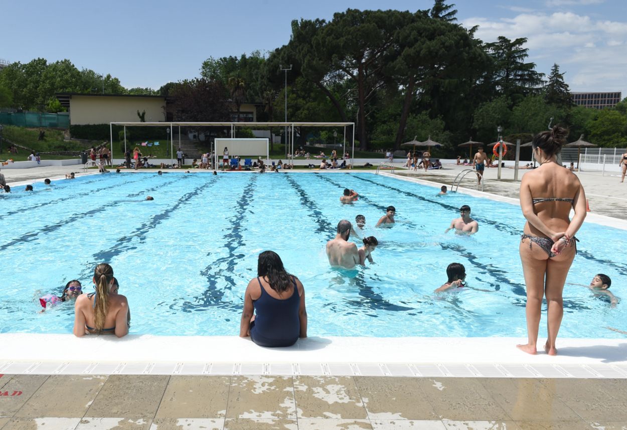 ¿Cuándo abren las piscinas en Madrid? El inusual calor de estas fechas cambia los planes