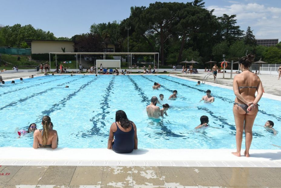 Estas son las 28 piscinas municipales que abrirán este verano en Madrid