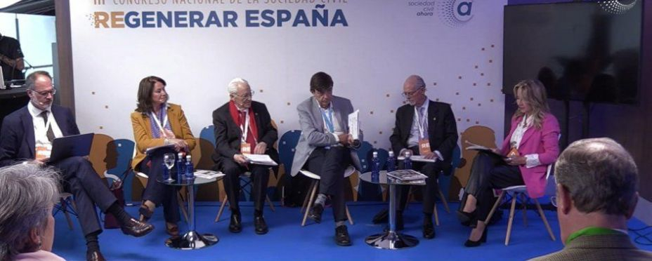 Los mayores reclaman su papel en la sociedad : "Tenemos mucho que aportar"