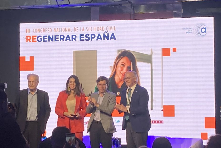 Los mayores reclaman su papel en la sociedad : "Tenemos mucho que aportar"