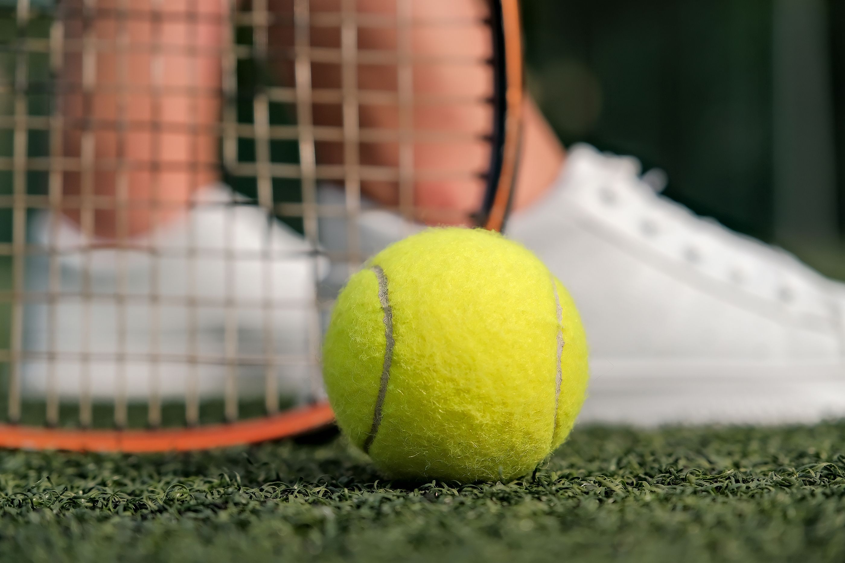 El orgullo de un abuelo al ver jugar a su nieta en el Mutua Madrid Open. Foto: Bigstock