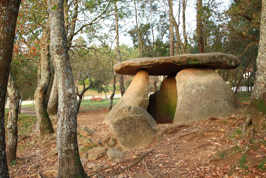 Dolmen de Axeitos Wikipedia