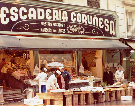 Pescaderías Coruñesas en la madrileña calle de Recoletos en los años sesenta