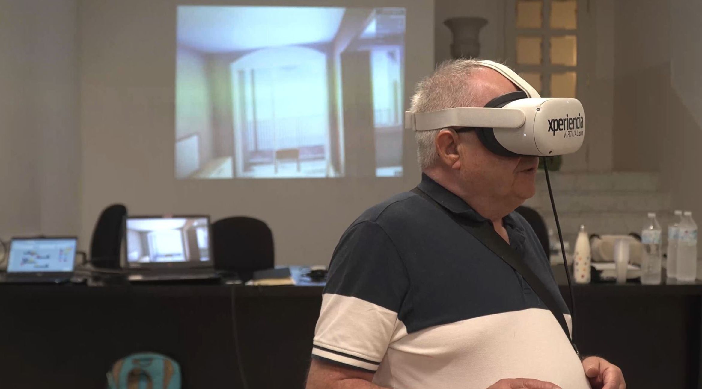 Pamplona desarrolla una herramienta de realidad virtual para mejorar las viviendas de los mayores. Foto: Ayuntamiento de Pamplona