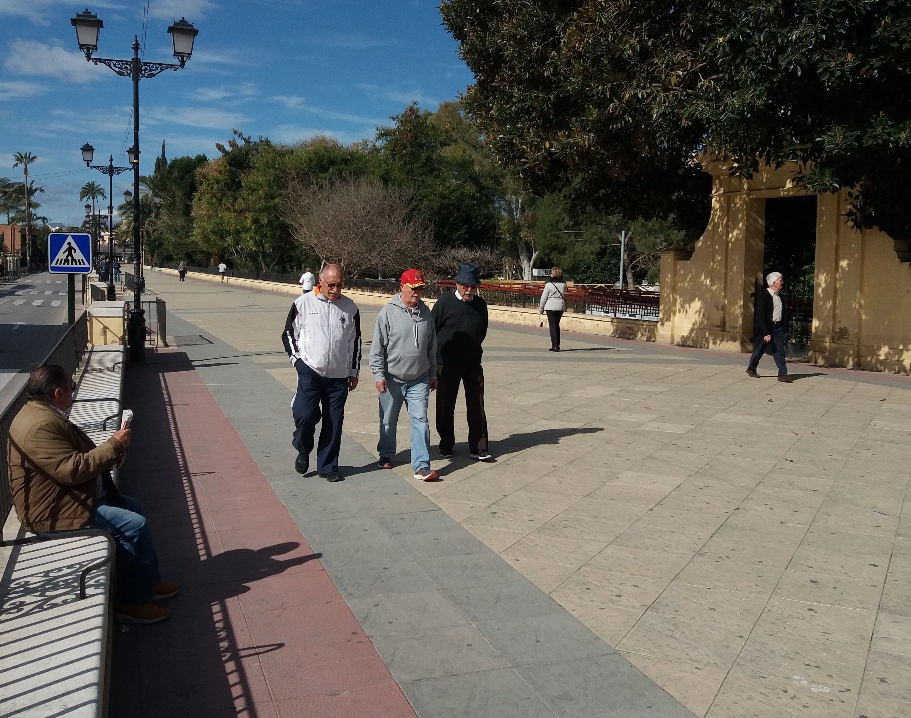 Los mayores de Murcia piden al nuevo gobierno mejorar la atención sanitaria y un trato digno. Foto: Europa Press Los mayores de Murcia piden al nuevo gobierno mejorar la atención sanitaria y un trato digno. Foto: Europa Press