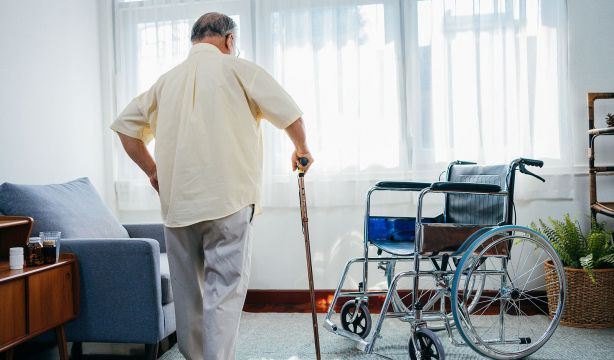 Claves para prevenir caídas cuando tienes más de 65 años