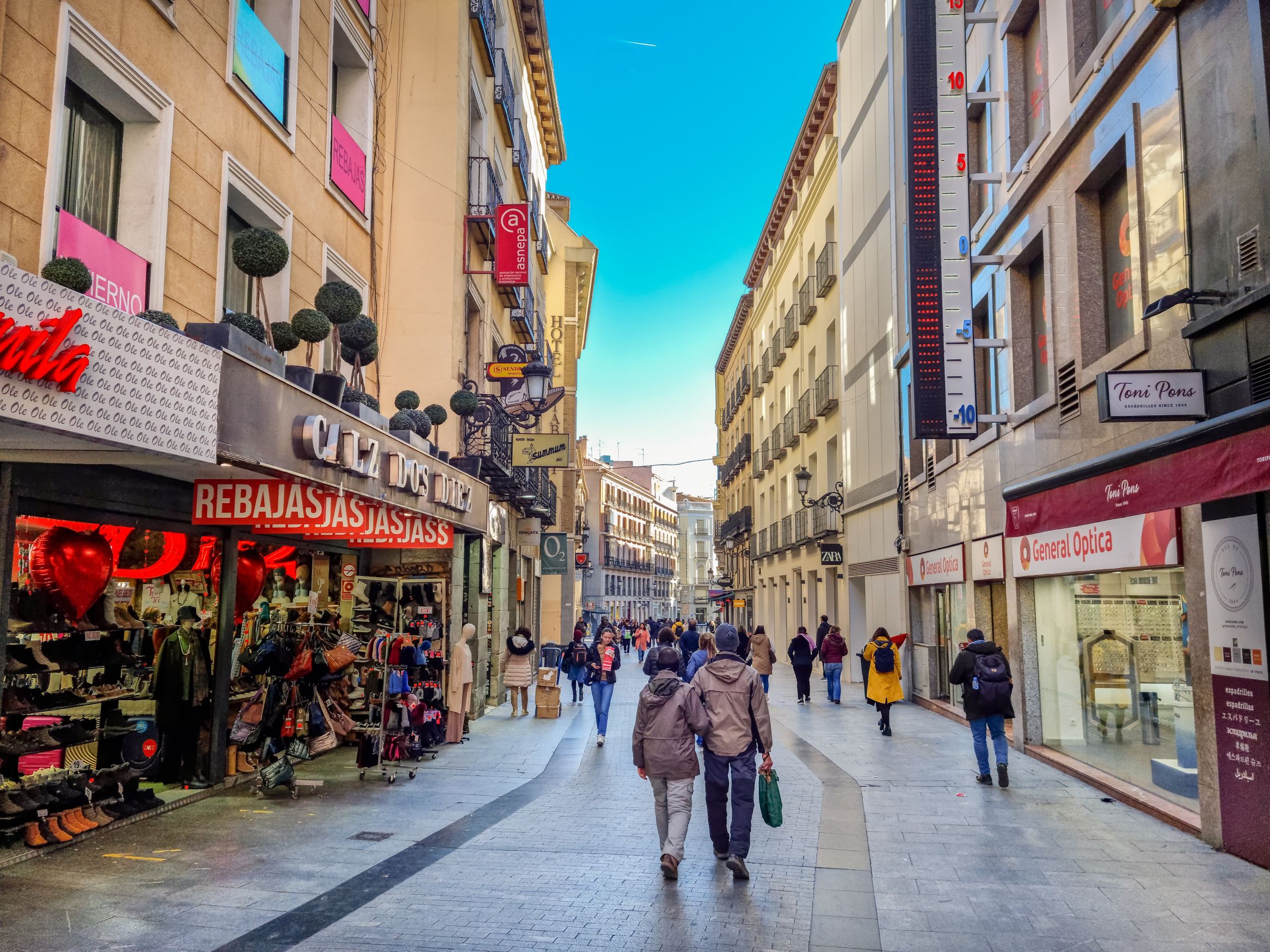 La ciudad de los quince minutos andando empieza por las aceras La ciudad de los quince minutos andando empieza por las aceras