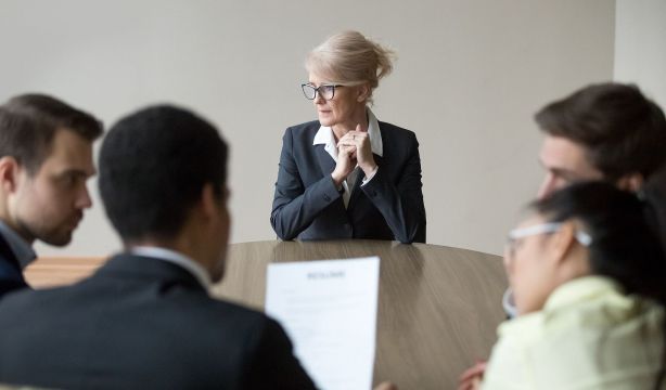 Expulsar a los trabajadores sénior supone una "pérdida horrible" de talento