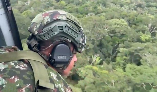 Encuentran con vida a los cuatro niños desaparecidos hace 17 días en la selva de Colombia