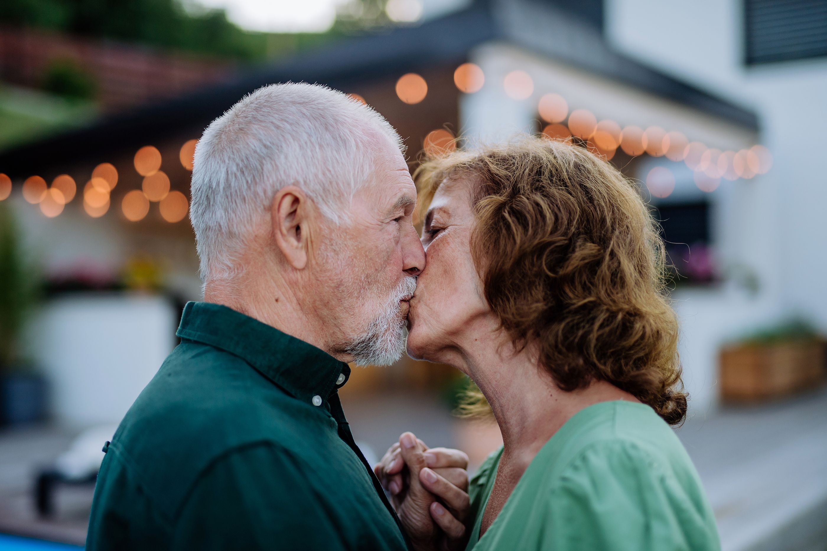 El primer beso de la humanidad fue hace 4.500 años y aceleró la transmisión del herpes