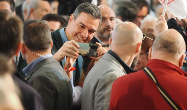 El CIS da al PSOE como ganador de las municipales, pero con el PP en alza