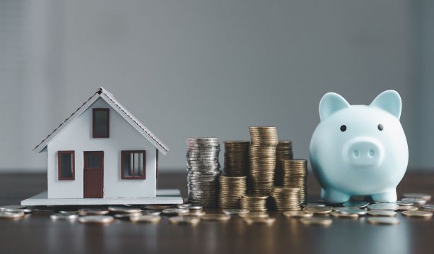 El esfuerzo familiar para alquilar una casa alcanza el 30% de los ingresos, según Idealista