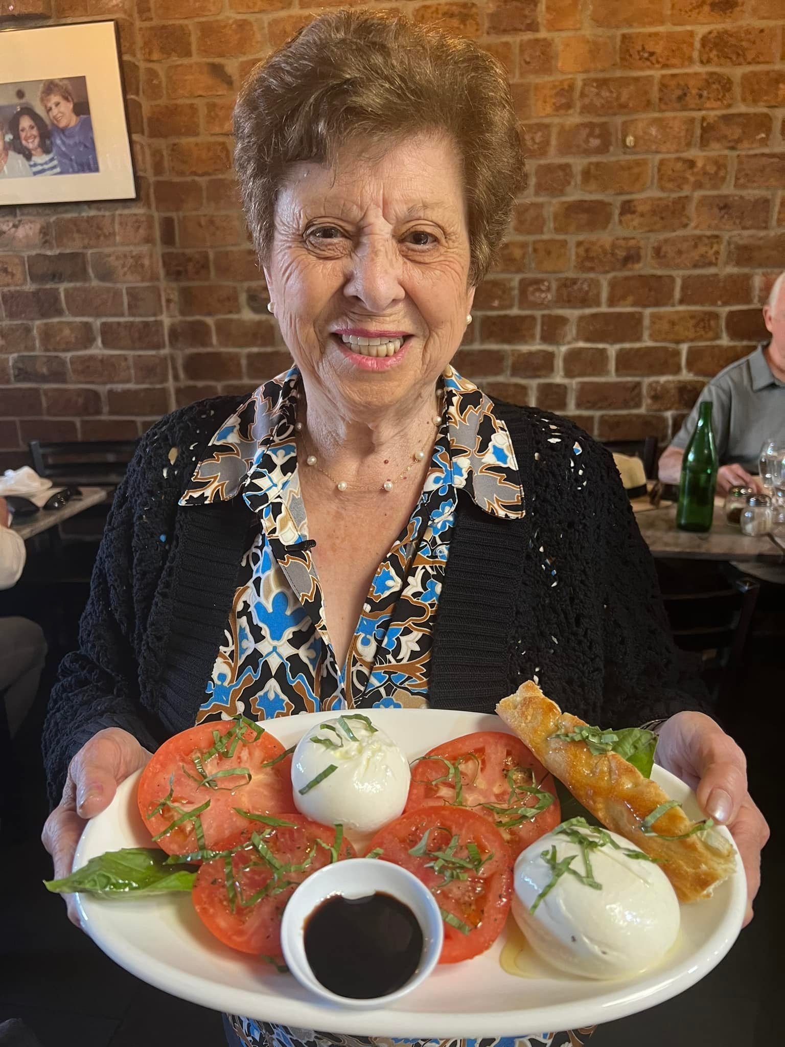 En este restaurante de Nueva York solo cocinan abuelas