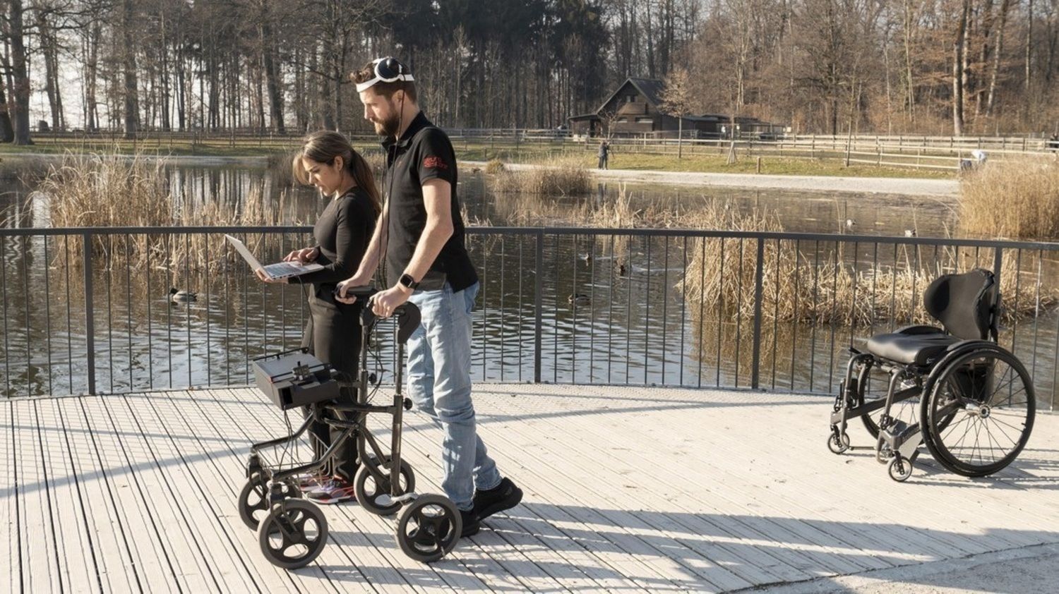 La historia del tetrapléjico que ha vuelto a caminar gracias a un dispositivo revolucionario