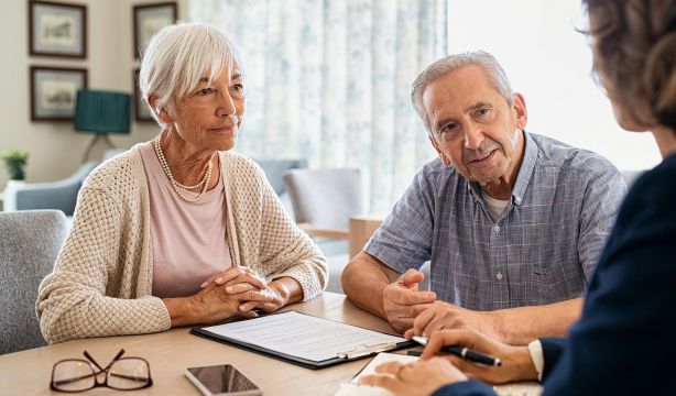 Más de la mitad de los sénior no recortarían su gasto en seguros, aunque empeore la economía. Foto: Bigstock