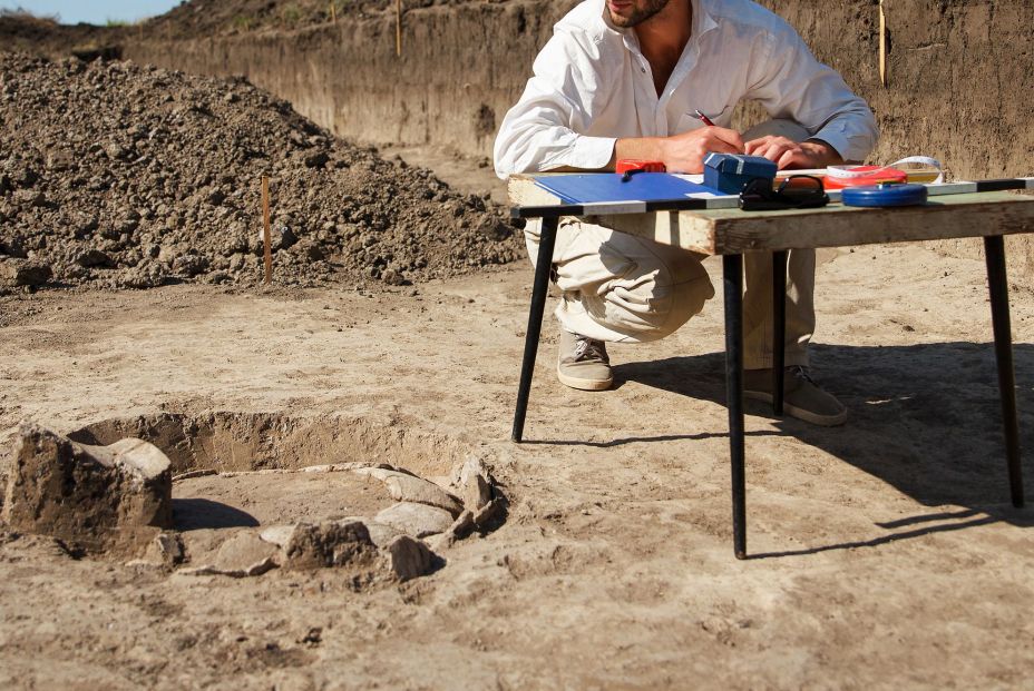 Descubren una tumba milenaria en China con la silla de montar más antigua