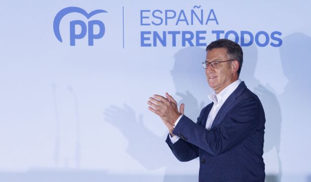 EuropaPress 5233337 lider partido popular alberto nunez feijoo celebra victoria partido sede