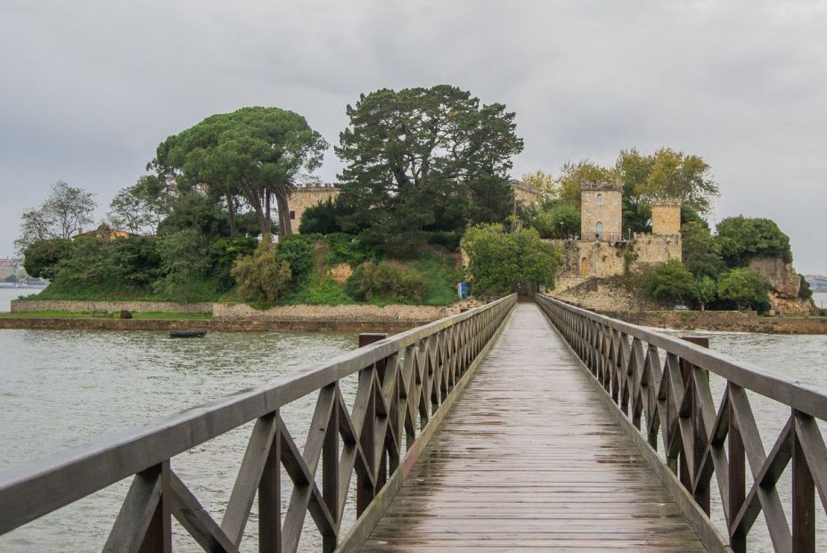 Castillo de Santa Cruz. Turismo de Galicia Castillo de Santa Cruz. Turismo de Galicia