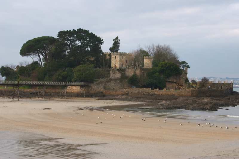 Castelo Santa Cruz. Wikipedia