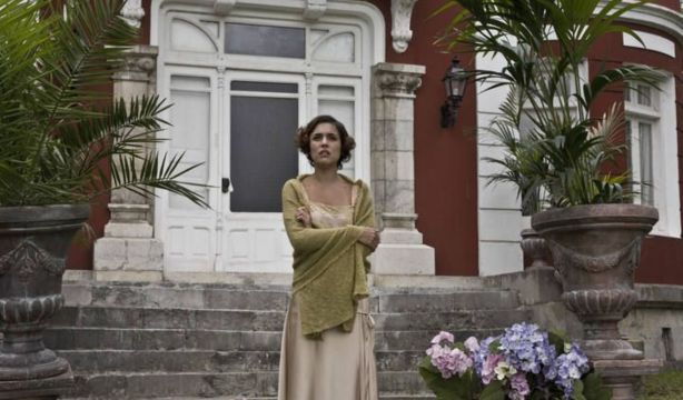 ¿Recuerdas la Casa Roja de la serie 'La señora'? Se vende por 1,8 millones de euros