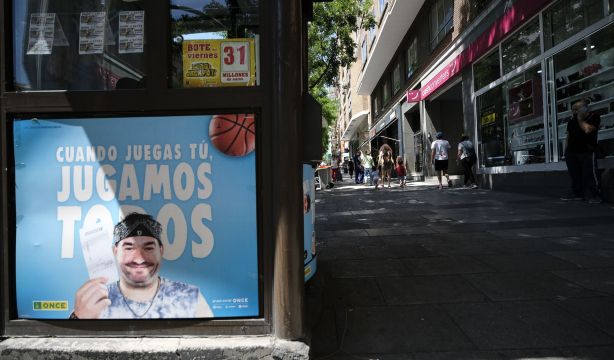 Mata y empareda a una empleada de la ONCE por no poder pagar los 'rascas': "Cogí su cuello y apreté"