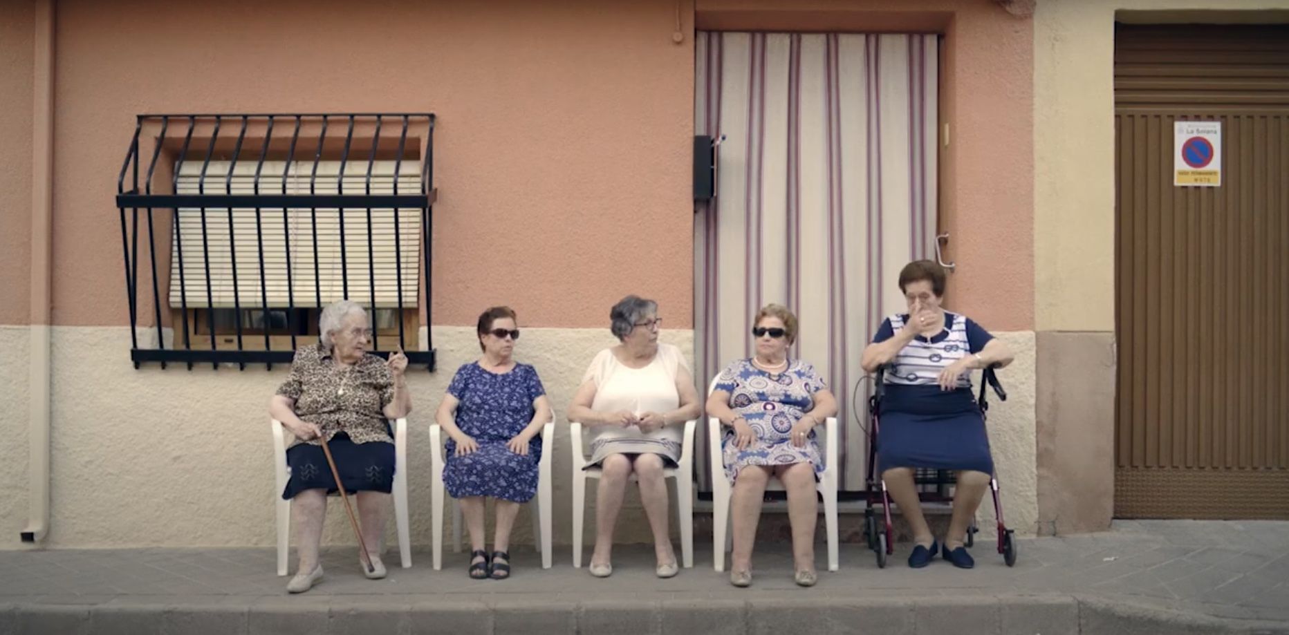 'Un verano para reconectar', la campaña de Amigos de los Mayores contra la soledad