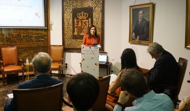 María Dolores Gálvez: "Los sénior nos pueden ayudar a trazar el camino de muchos negocios"