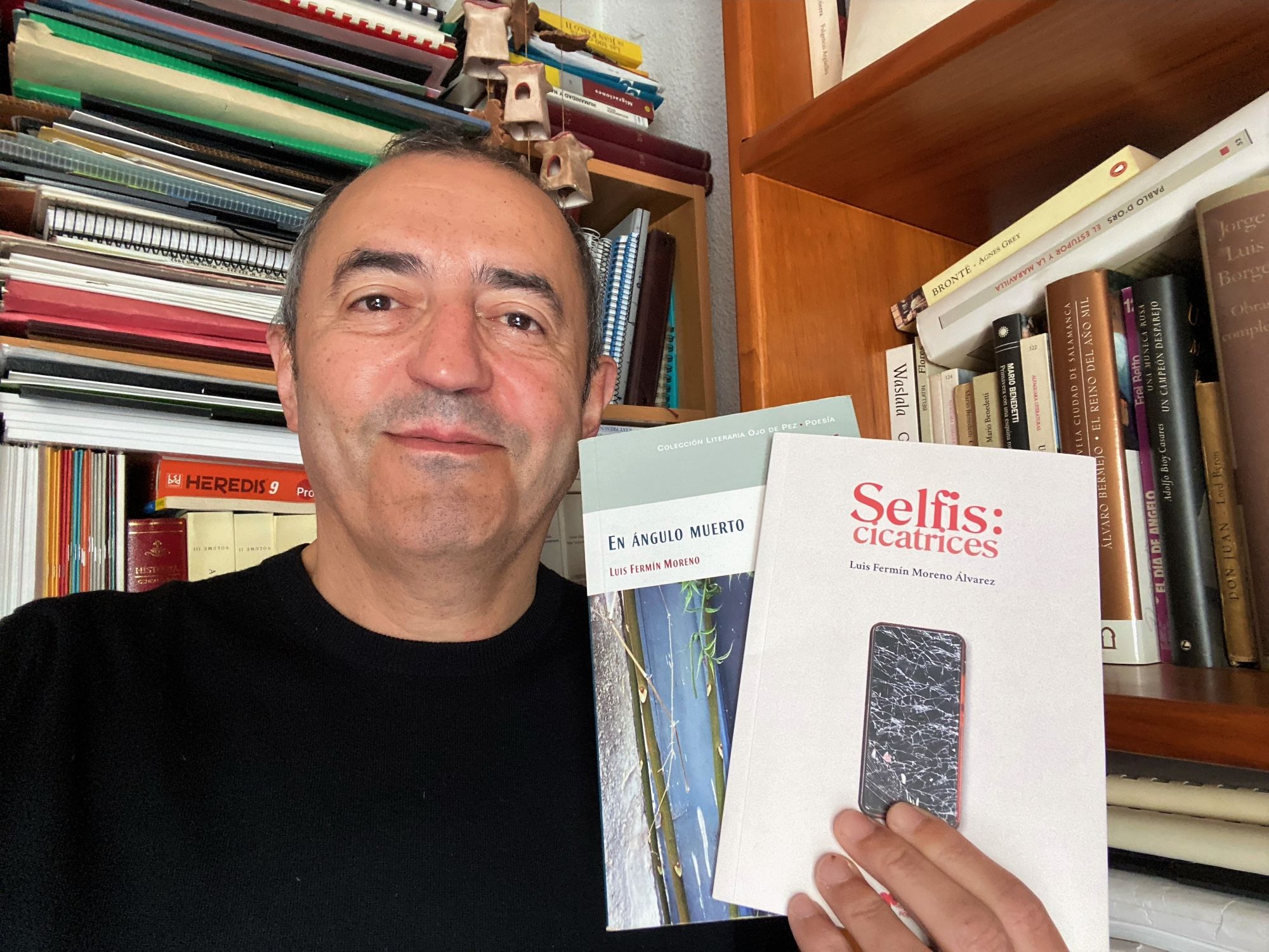 Presentación de 'Selfis: Cicatrices', segundo poemario del periodista Luis Fermín Moreno Presentación de 'Selfis: Cicatrices', segundo poemario del periodista Luis Fermín Moreno