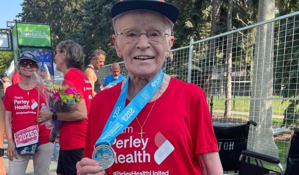 La canadiense Rejeanne bate el récord mundial de 5K a los 96 años: "Estoy orgullosa". Foto: Facebook