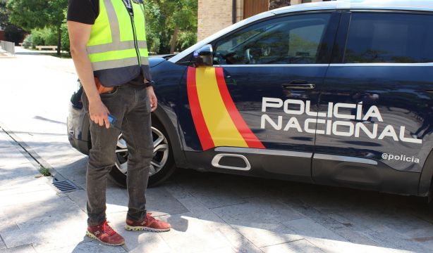 Detenida la gerente de una agencia de viajes por estafar 37.000 euros a personas mayores