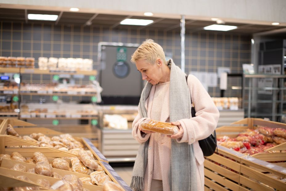 Desvelan los trucos de los supermercados: por qué la fruta está en la entrada y el pan al fondo