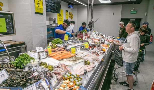 Los alimentos siguen un 12% más caros que hace un año pese a la bajada de la inflación al 3,2%