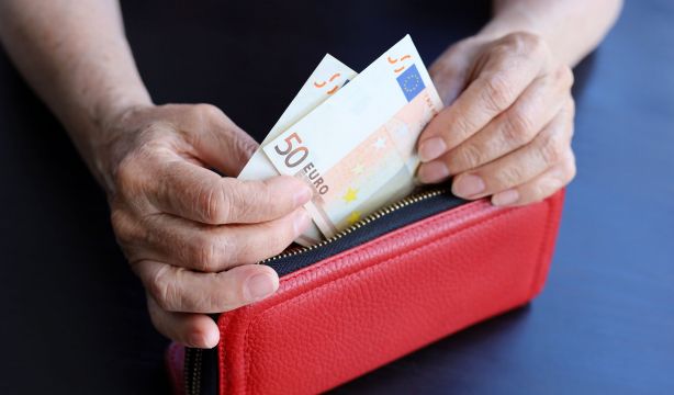 Cómo se cobran los atrasos de la pensión de incapacidad permanente