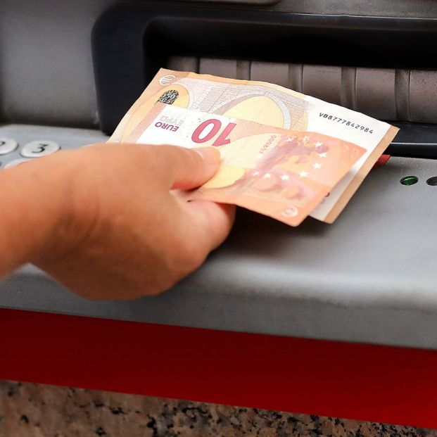 Pago de las pensiones y de la extra de junio de 2023: ¿cuál es la fecha de cobro en cada banco?. Foto: EuropaPress