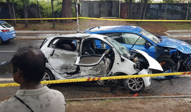 Muere un niño de 5 años por un reto viral: youtubers en un Lamborghini chocan con un Smart