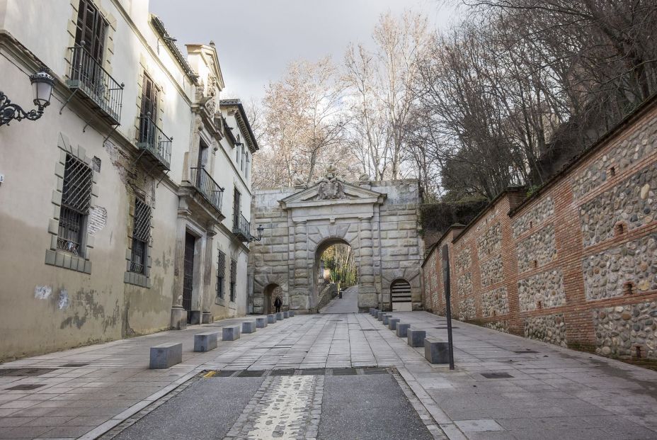 Puerta de las Granadas