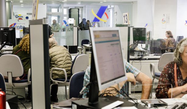 Crean una guía de lectura fácil para hacer accesible la presentación de la declaración de la Renta. Foto: Europa Press