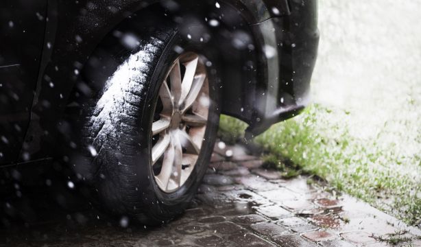 La DGT aclara cómo usar los frenos del coche correctamente