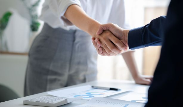 Talento sénior, cambio de tendencia: las empresas preparan estrategias para retener a los mayores de 50