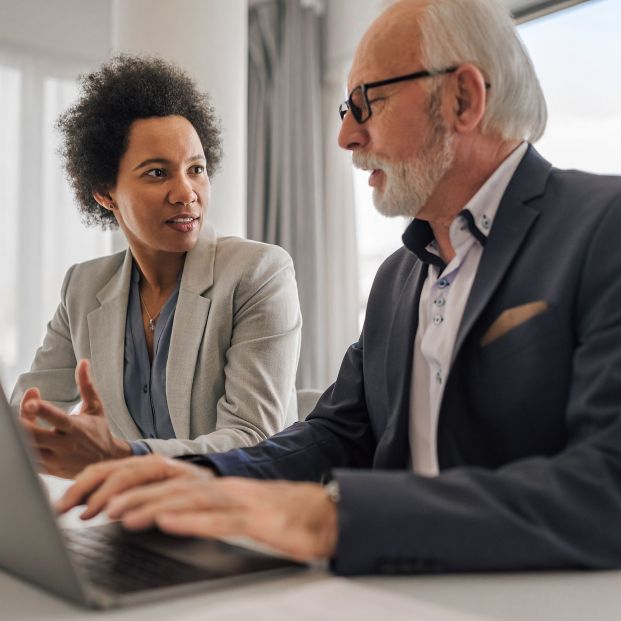 Lanzan una petición por un porcentaje de séniors en empresas e instituciones: "No somos inútiles". Foto: Bigstock