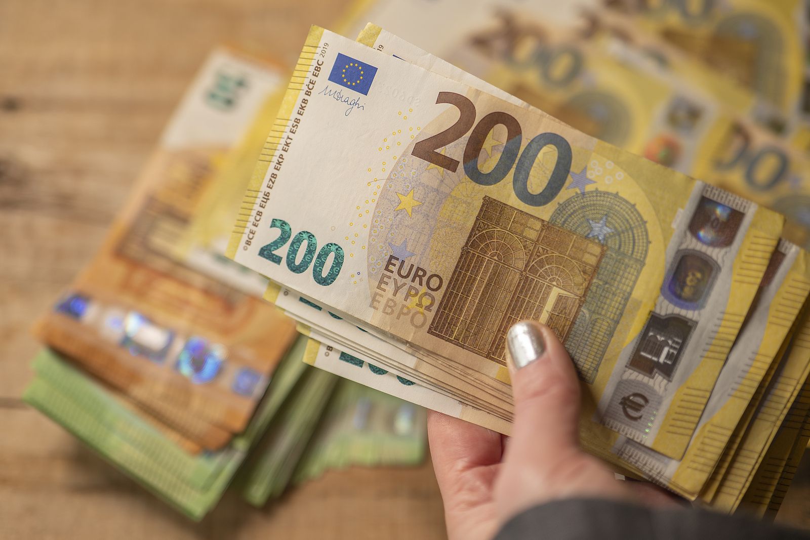 Conoce la fecha límite para que Hacienda ingrese el cheque de 200 euros
