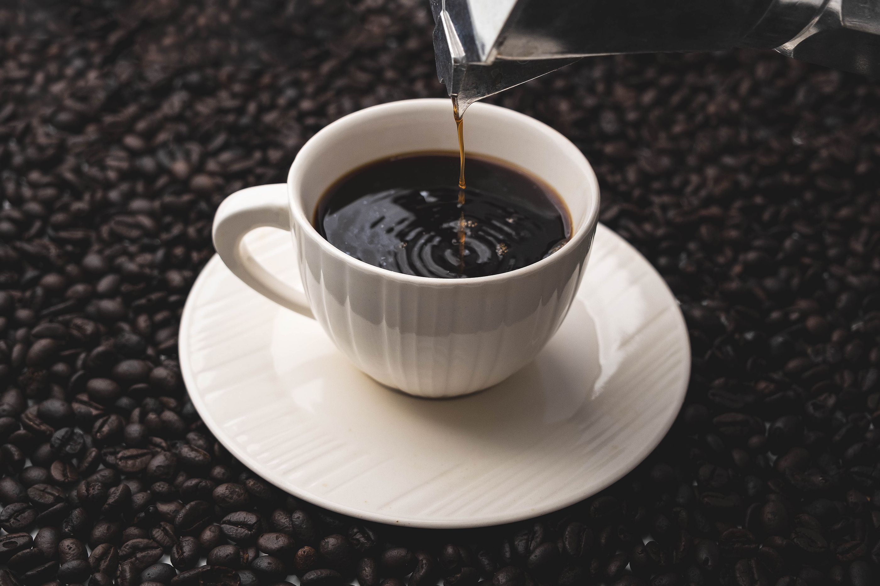 ¿Hace efecto el café por las mañanas o es placebo?