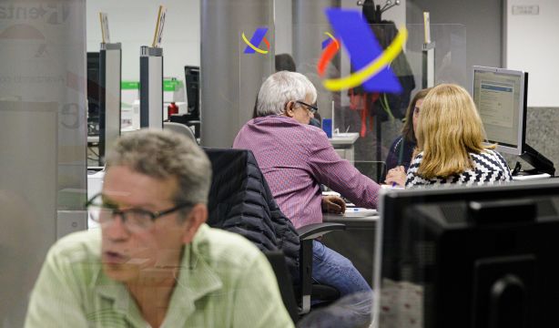 Último día para presentar declaraciones de la renta a ingresar con domiciliación bancaria