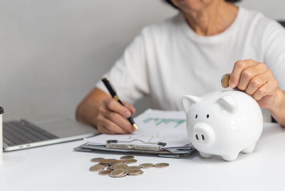 Baja el número de españoles que hacen hucha para la jubilación Baja el número de españoles que hacen hucha para la jubilación