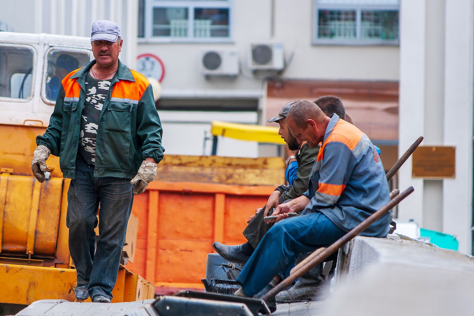 Estos son los trabajos que deben parar por la ola de calor