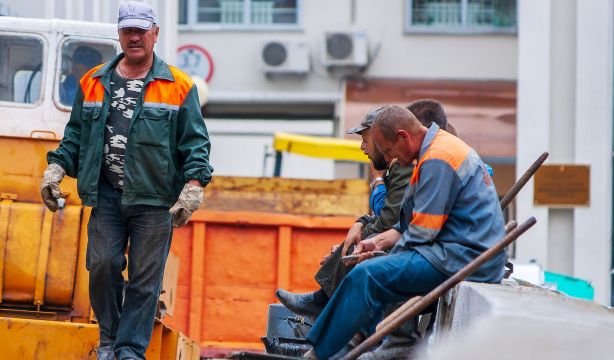 Estos son los trabajos que deben parar por la ola de calor